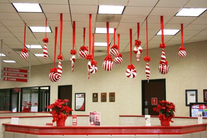 Christmas decoration ideas at office