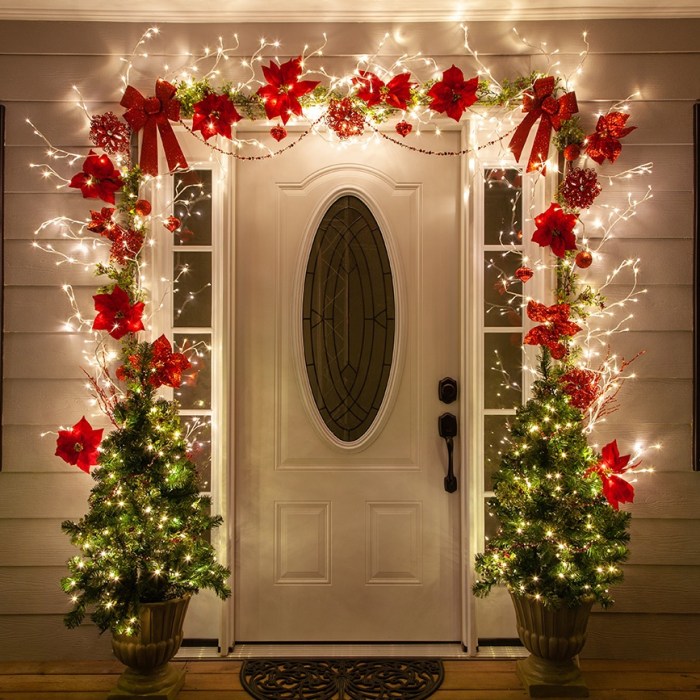 Best christmas door decoration